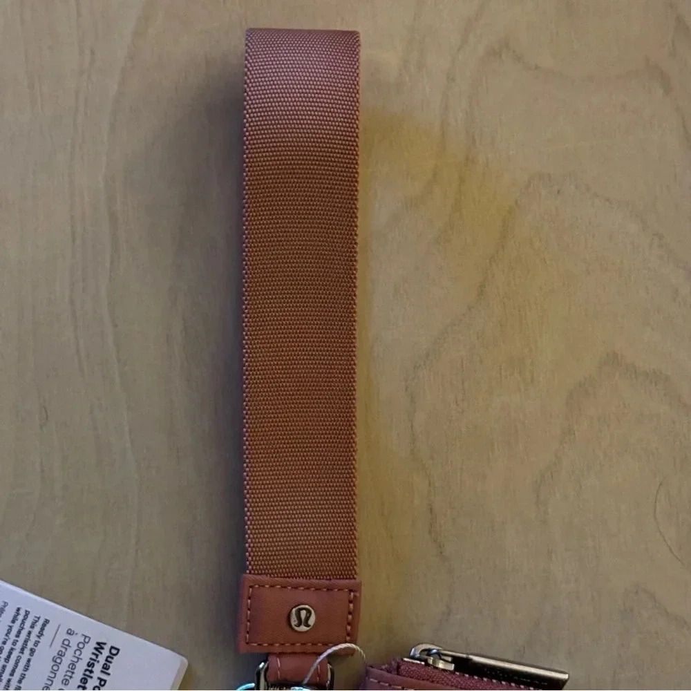 NWT - Lululemon Dual Pouch Wristlet Pink and Blush with Logo and Keychain Strap - Picture 7 of 12